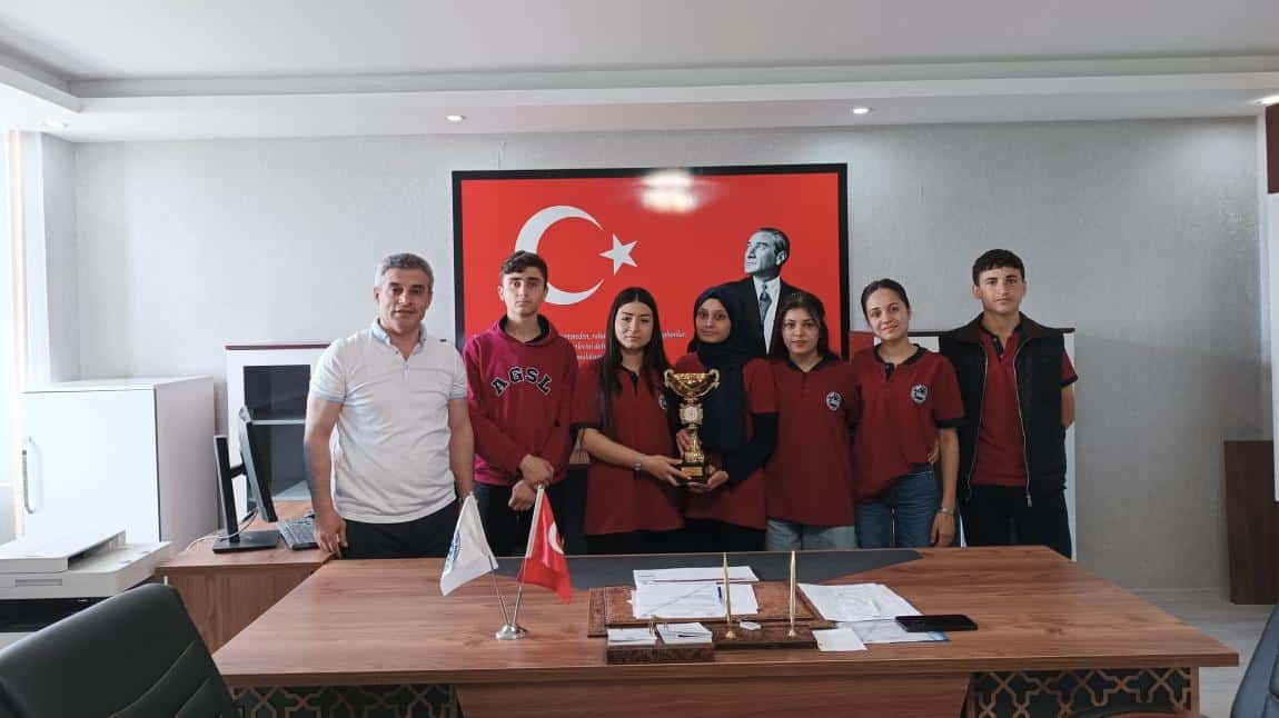 GELENEKSEL TÜRK OKÇULUĞU OKUL SPORLARI YARIŞMASINDA DA İL BİRİNCİSİYİZ.